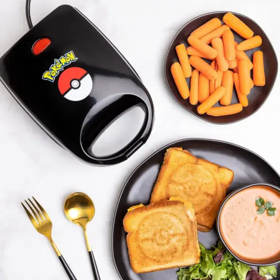 Pokémon Pokéball Sandwichmaker