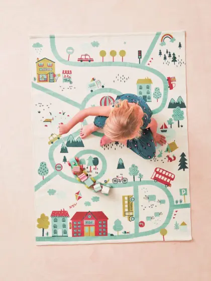 Spielteppich mit Straßen und Häuser JOLIVILLE Kinderzimmer