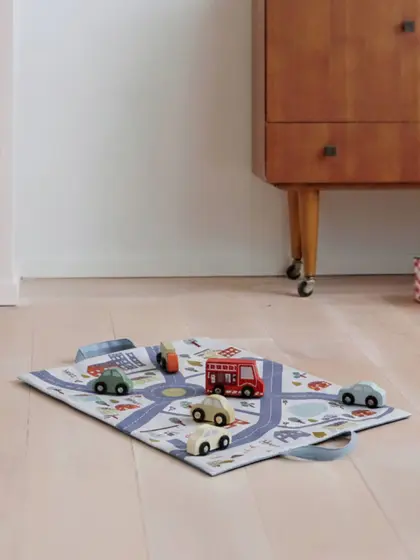Faltbarer Spielteppich mit 5 Holzfahrzeugen