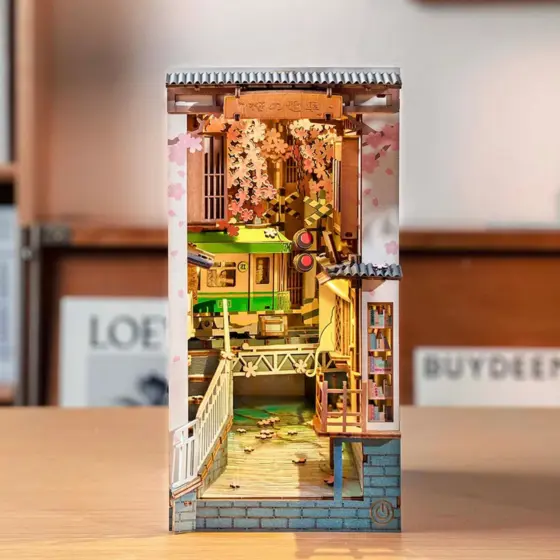 Buchstütze Holzbausatz – Jahrhundert-Zug