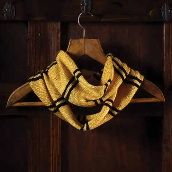 Harry Potter Strick-Set : Hufflepuff Loop-Schal