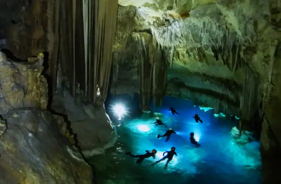 Abenteuer- und Schnorchelausflug in der Piratenhöhle auf Mallorca