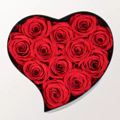 Ewiges Rosenherz (12 Rosen)